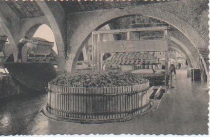 Postal E06935: Postal B/N. Casa Codorniu. San Sadurní de Noya (España). Una de las presas