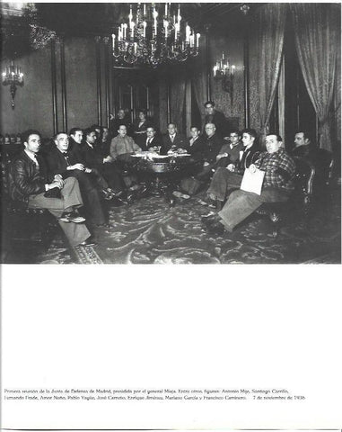 LAMINA 31546: Primera reunion de la Junta de Defensa de Madrid en 1936