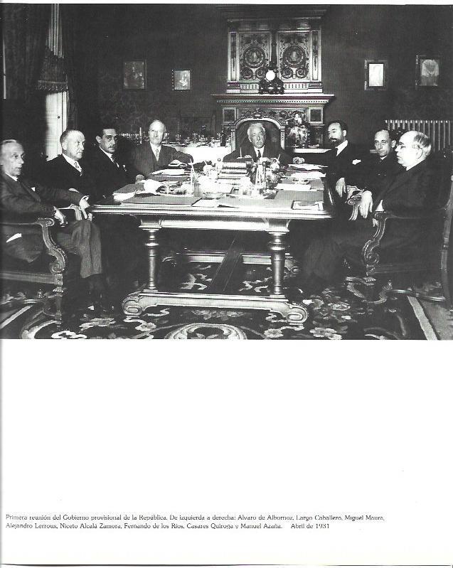 LAMINA 31531: Primera reunion del Gobierno provisional de la Republica en 1931