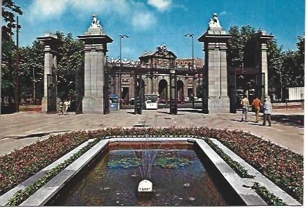 POSTAL L03788: Parque del Retiro en Madrid