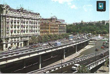 POSTAL L03776: Plaza del emperador Carlos V en Madrid