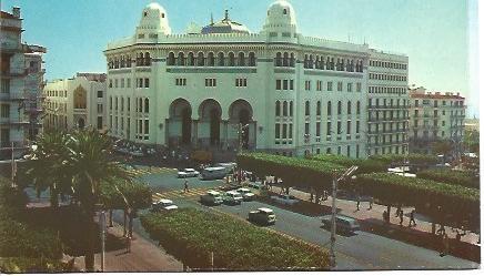 POSTAL L03850: Edificio de Correos en Argel
