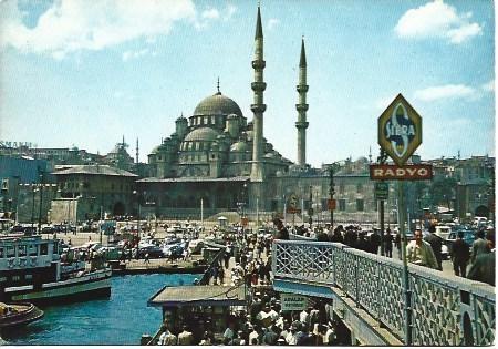 POSTAL L03652: Puente Galata y Mezquita Nueva en Estambul