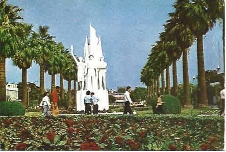 POSTAL L03657: Monumento en Izmir, Turquia