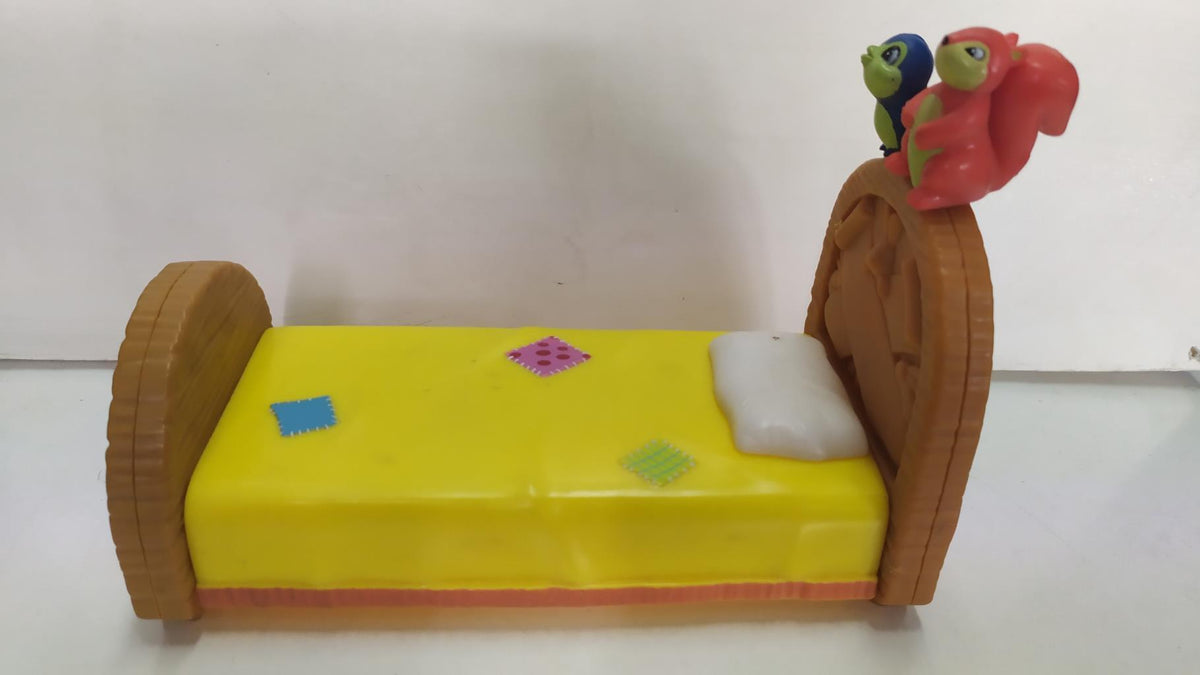 Figura: Cama blancanieves amarilla