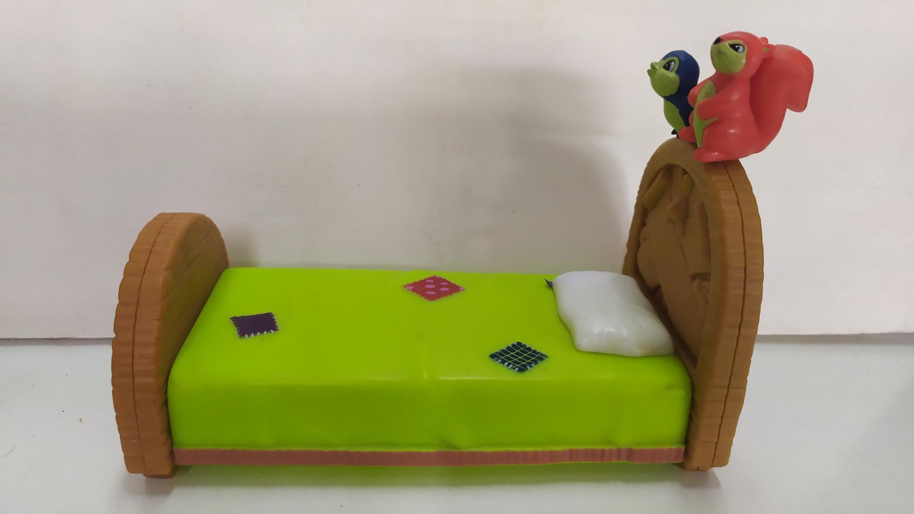 Figura: Cama blancanieves verde