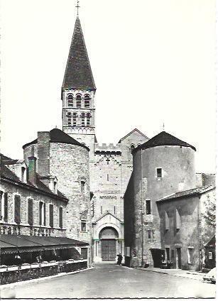 POSTAL L04282: Abadia Saint Philibert en Tournus, Francia