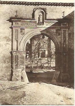 POSTAL L04298: Entrada a la Cartuja de Granada