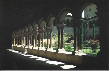 POSTAL L04118:  Claustro del Monasterio de Santa Maria de Ripoll