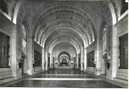 POSTAL L04071: Nave central de la cripta del Valle de los Caidos