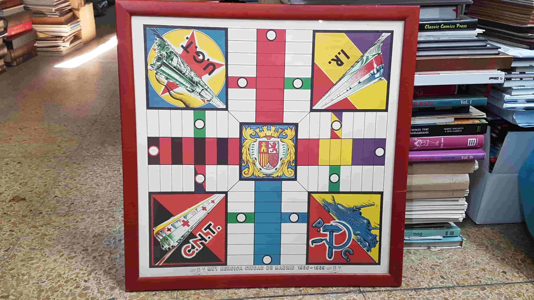 Tablero de madera: Juego de Parchis con las casillas representado al PC, C:N.T, etc