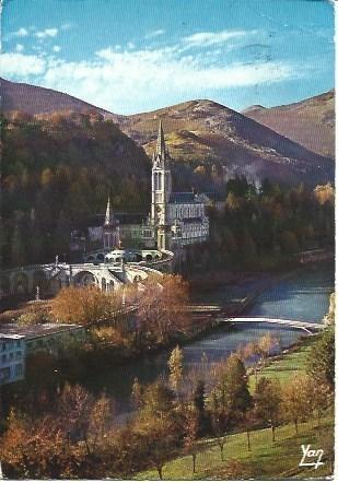 POSTAL L04565: Panoramica de Lourdes, Francia
