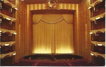 POSTAL L04324: Escenario del Metropolitan Opera del Lincoln Center