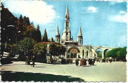 POSTAL L04331: Lourdes. Basilica