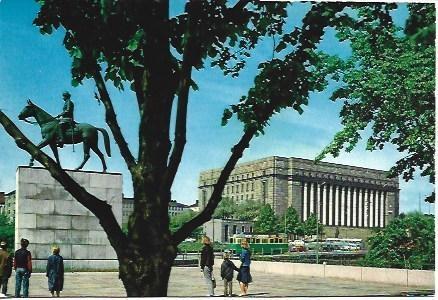 POSTAL L04407: Estatua de Mannerheim en Helsinki