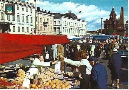 POSTAL L04413: Mercado en Helsinki