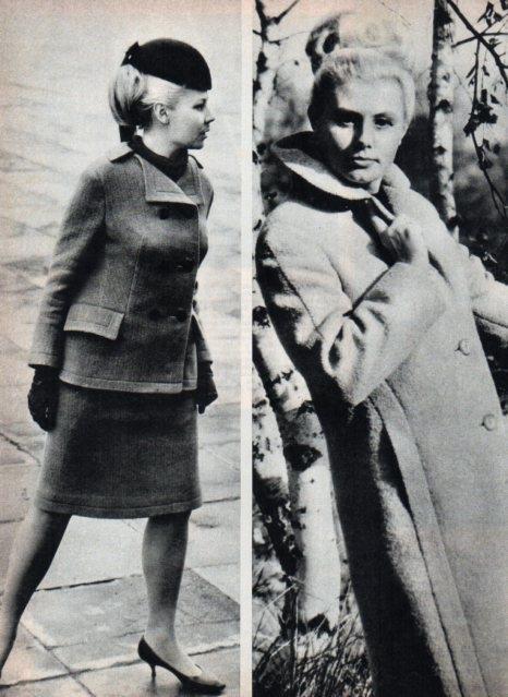 LAMINA V17410: Modelos de la firma Courreges