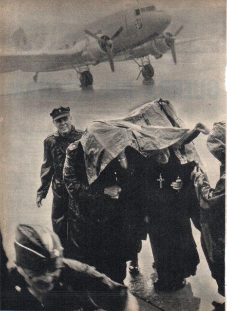 LAMINA V17505: Cardenal Spellman en Vietnam