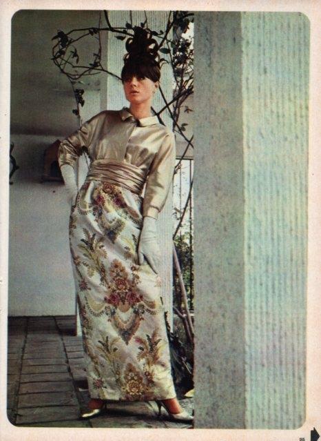 LAMINA V17062: Traje de noche de Elio Berhanyer