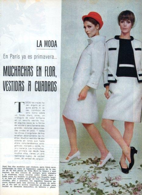 LAMINA V17109: Modelos de la firma Nina Ricci en blanco y azul