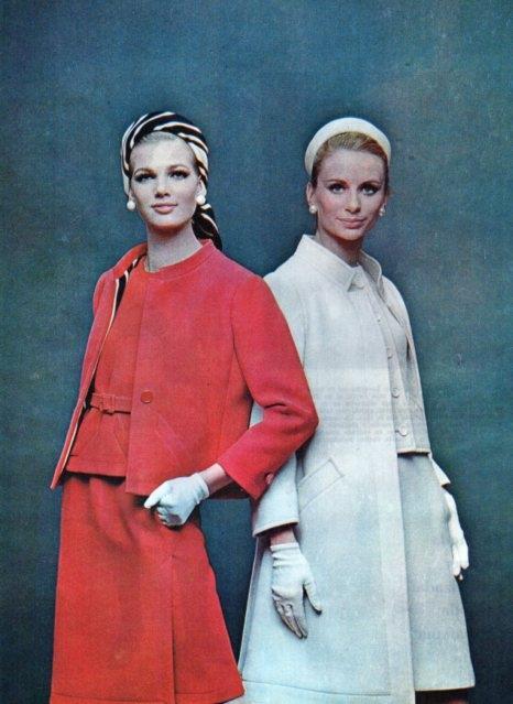 LAMINA V17113: Dos trajes chaqueta de Lanvin