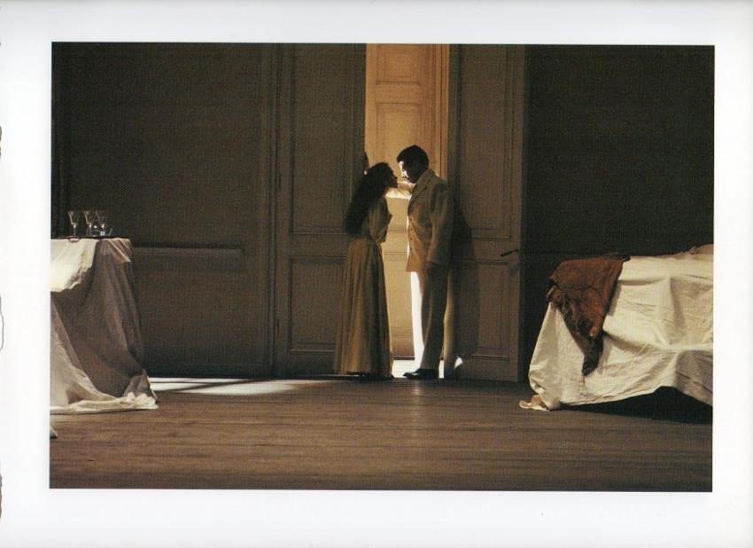 LAMINA V17839: Les tres germanes. Teatre Poliorama 1990