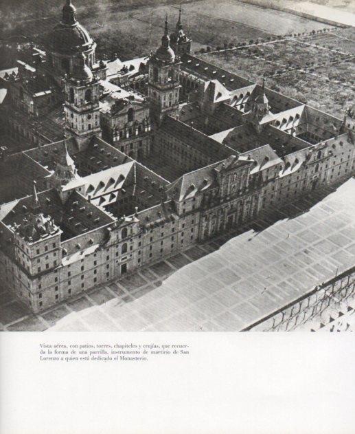 LAMINA V17585: Monasterio del Escorial. Vista aerea interior 