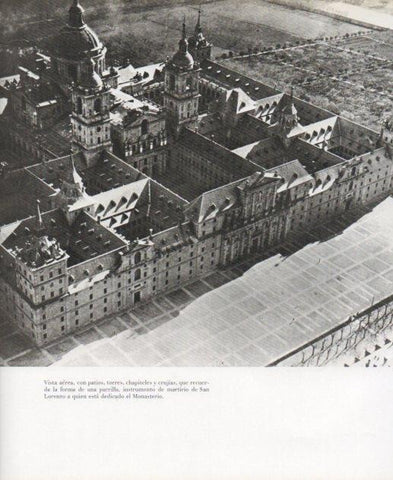 LAMINA V17585: Monasterio del Escorial. Vista aerea interior 