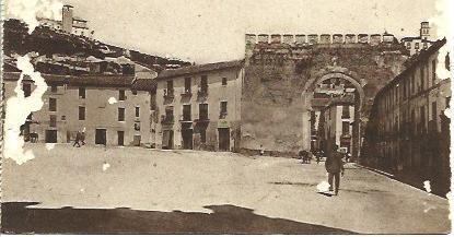 POSTAL L04720: Puerta del Arco Elvira en Granada