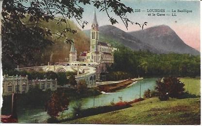 POSTAL L04693: Lourdes, Basilica