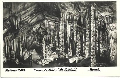 POSTAL L04708: El Vestibulo de las Cuevas de Mallorca