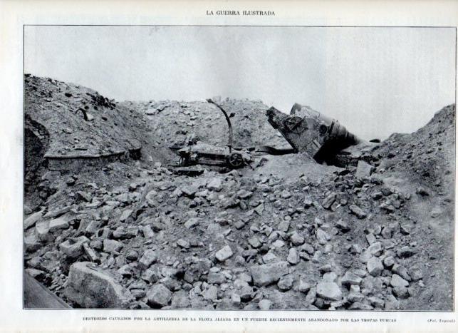 LAMINA V18139: Destrozos en un fuerte abandonado por las tropas turcas