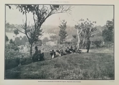 LAMINA V18163: Infanteria francesa atrincherada en bosque de Argonne