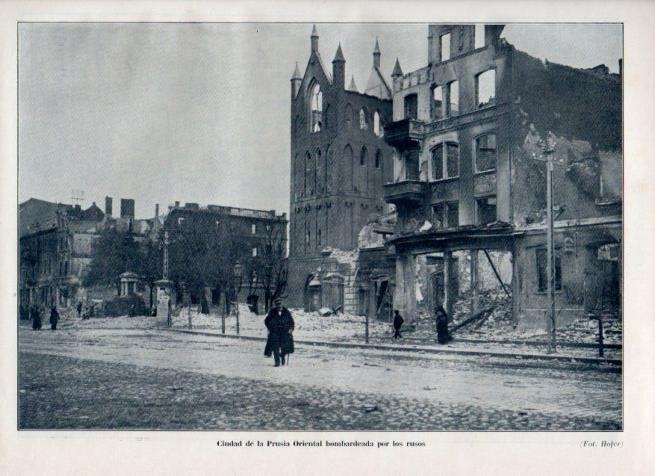 LAMINA V17975: Ciudad de Prusia Oriental bombardeada