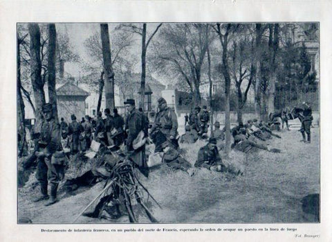 LAMINA V17992: Infanteria francesa en un pueblo del norte de Francia