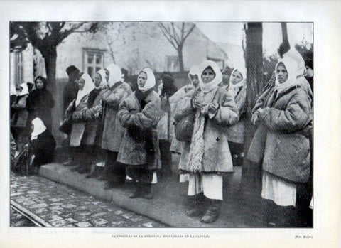 LAMINA V17965: Campesinas de la Bukovina refugiadas en la capital