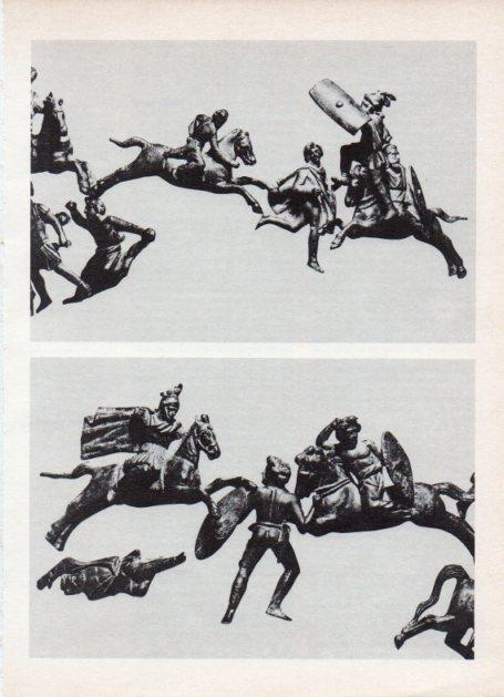 LAMINA V18646: Fragmentos del pectoral de una estatua de un caballo hallado en Paestum