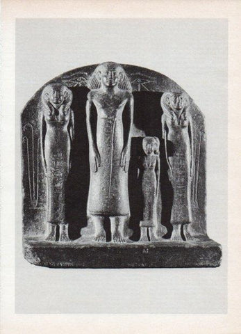 LAMINA V18566: Altorrelieve egipcio de un grupo familiar