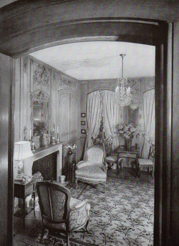 LAMINA V18835: The Sitting Room of Tourelle in Southampton, N.Y.