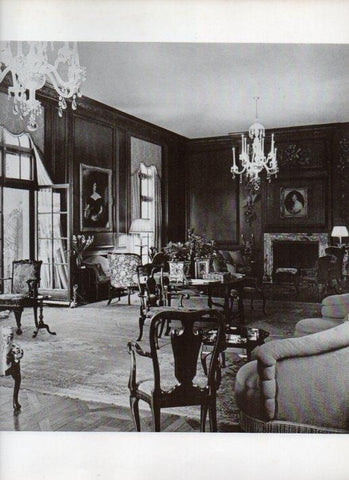 LAMINA V18820: The living room of House in Burlingame in California