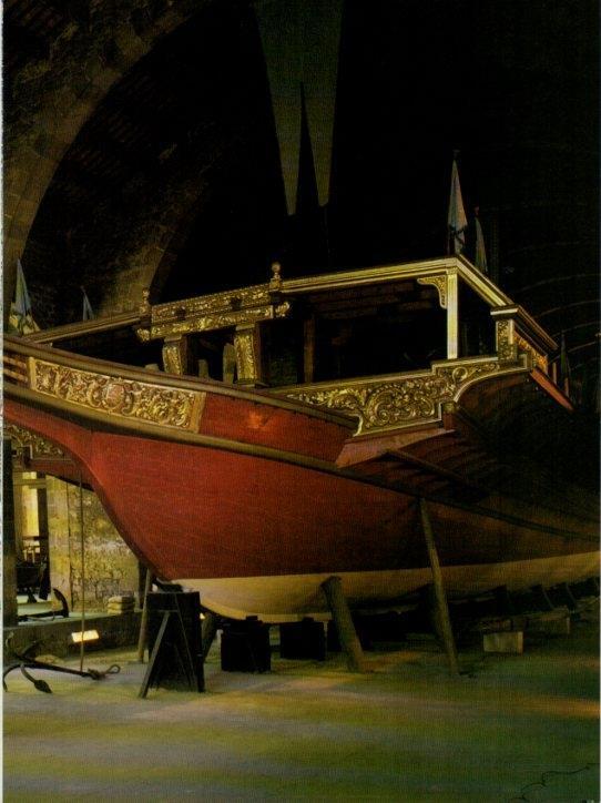 LAMINA V19670: Museu Maritim de Barcelona. Part de la proa de la galera Real