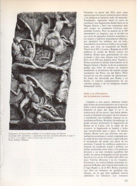 LAMINA V19263: Lucha entre atenienses y espartanos bajorrelieve griego de Eleusis