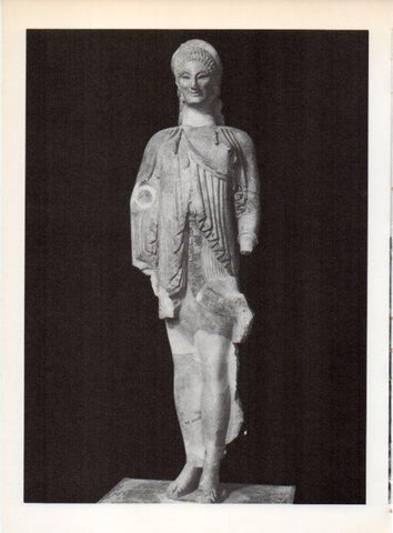 LAMINA V19229: Estatua femenina, Museo de la Acropolis