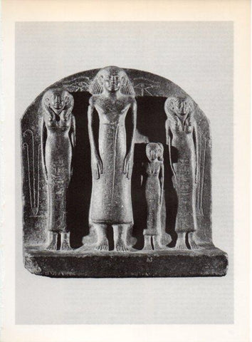 LAMINA V19212: Altorrelieve egipcio de un grupo familiar, Museo de El Cairo