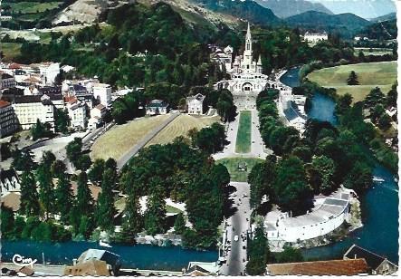 POSTAL L05058: Vista general de Lourdes