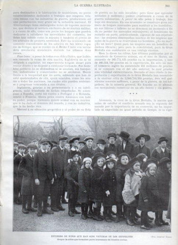 LAMINA V22401: Entierro de niños que han sido victimas de los zeppelines