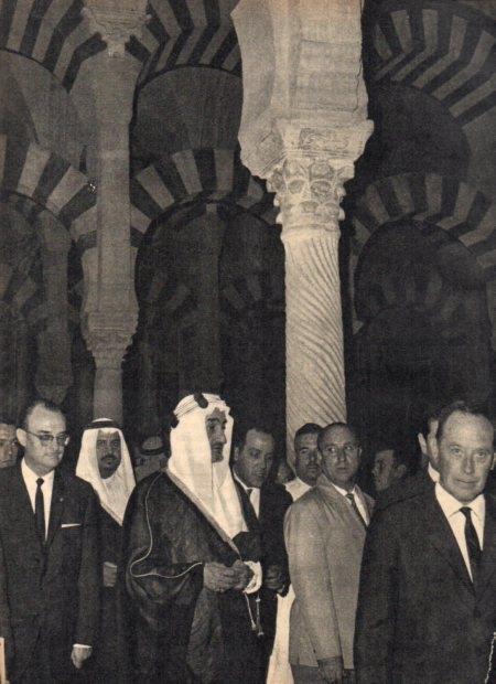 LAMINA V22073: Rey Faisal de Arabia en La Alhambra