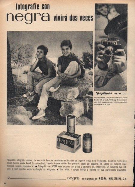 LAMINA V21768: Publicidad carretes fotograficos Negra