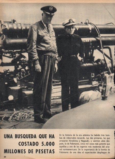 LAMINA V21736: General Wilson y contraalmirante Guest junto a la bomba de Palomares 