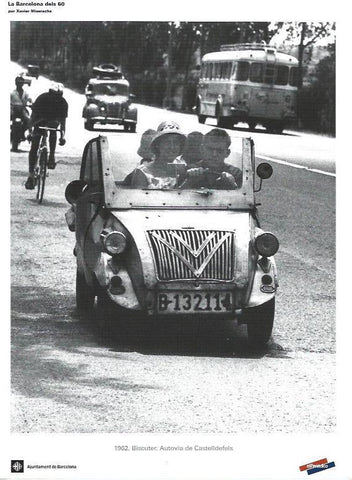 LAMINA 33366: Biscuter en la Autovia de Castelldefels